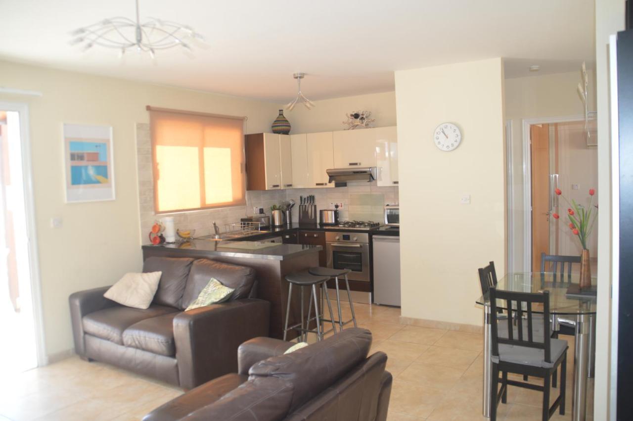 Kapparis Penthouse Apartman Paralímni Kültér fotó
