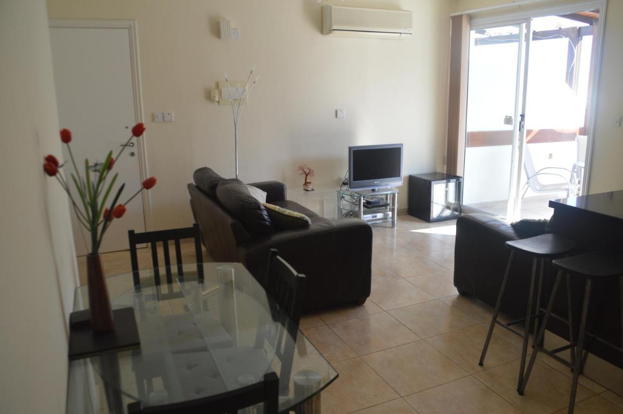 Kapparis Penthouse Apartman Paralímni Kültér fotó