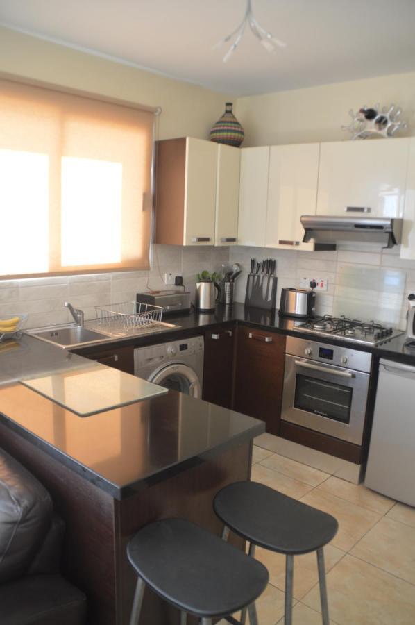 Kapparis Penthouse Apartman Paralímni Kültér fotó
