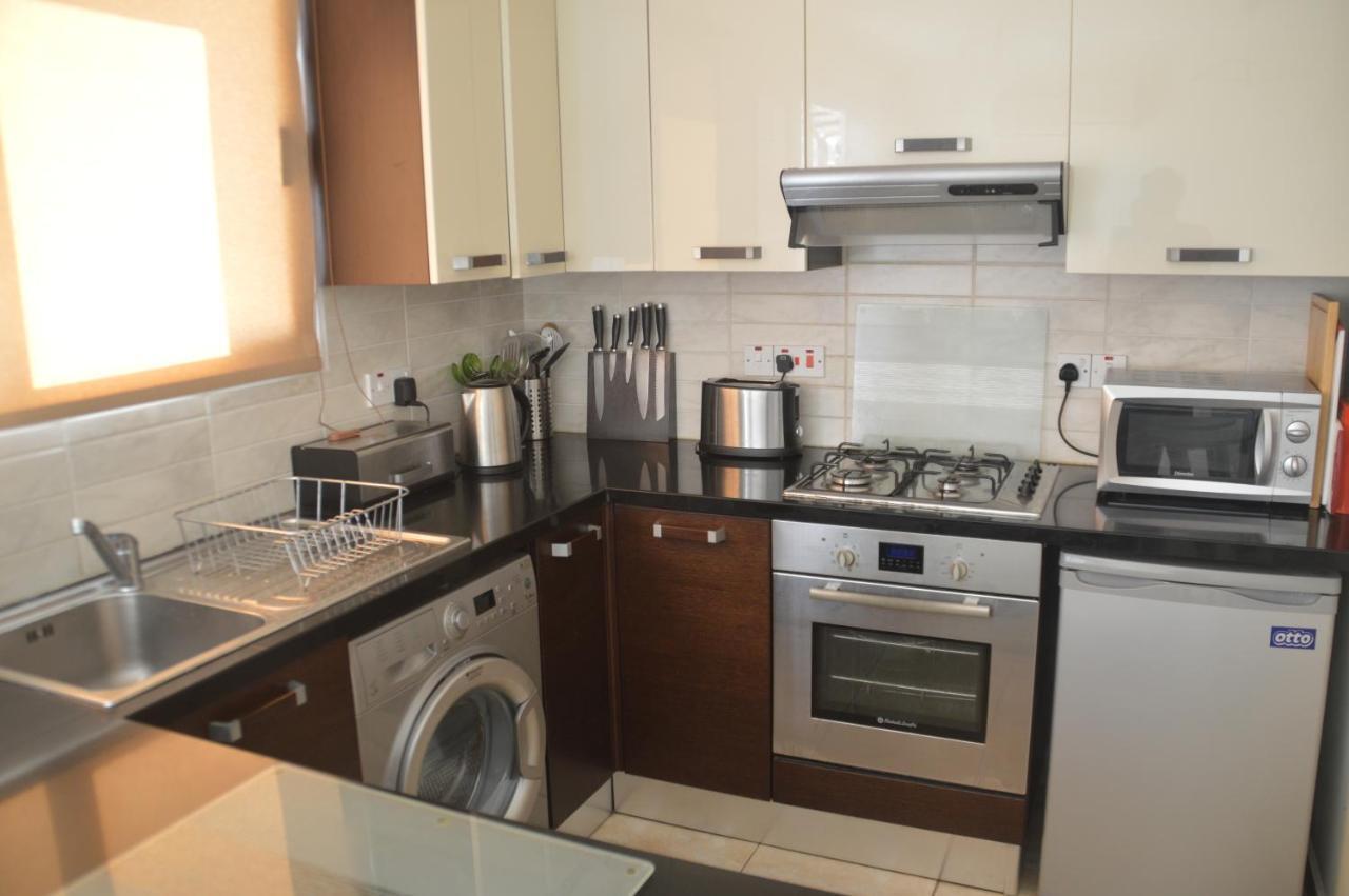 Kapparis Penthouse Apartman Paralímni Kültér fotó