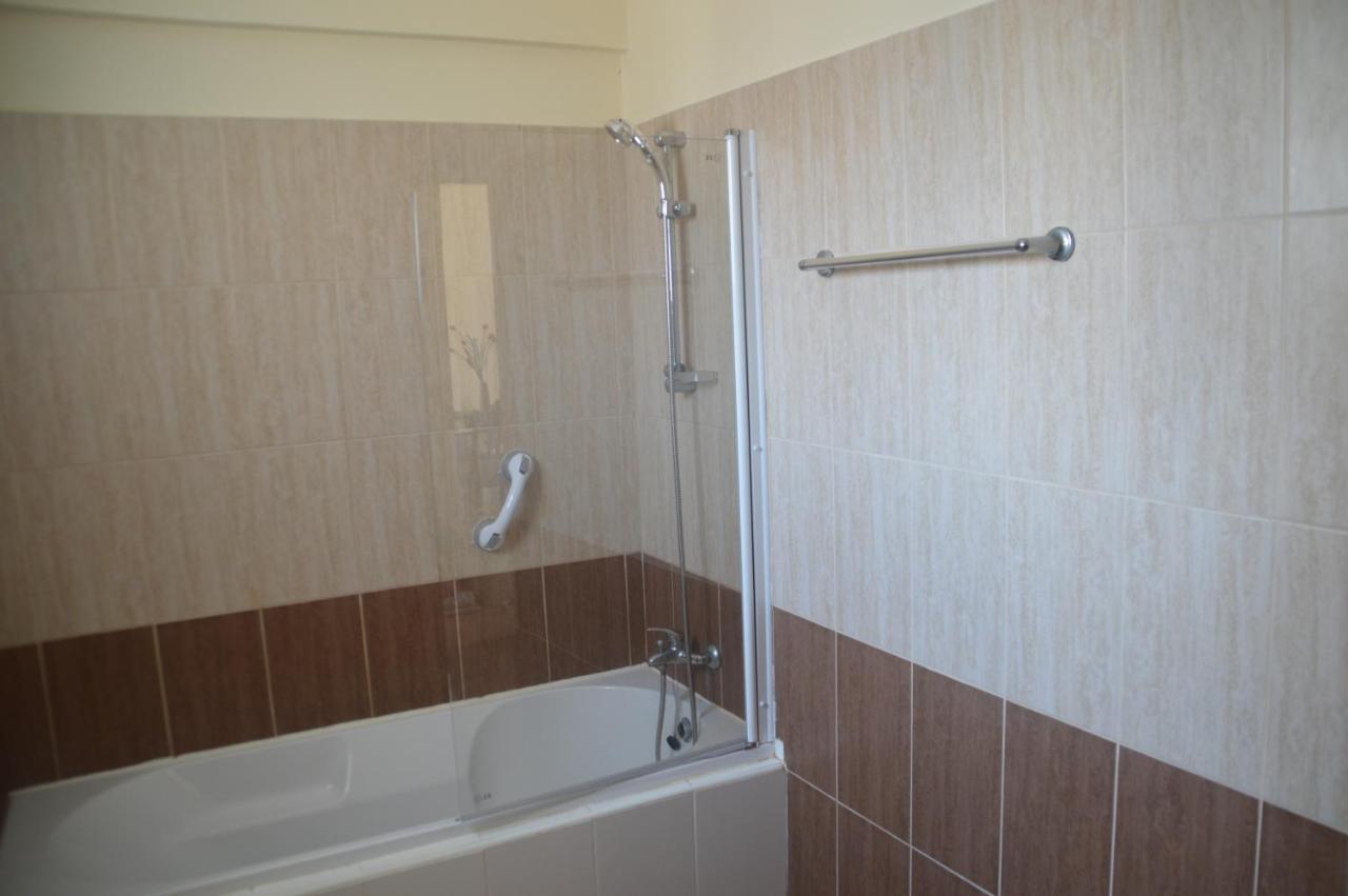 Kapparis Penthouse Apartman Paralímni Kültér fotó