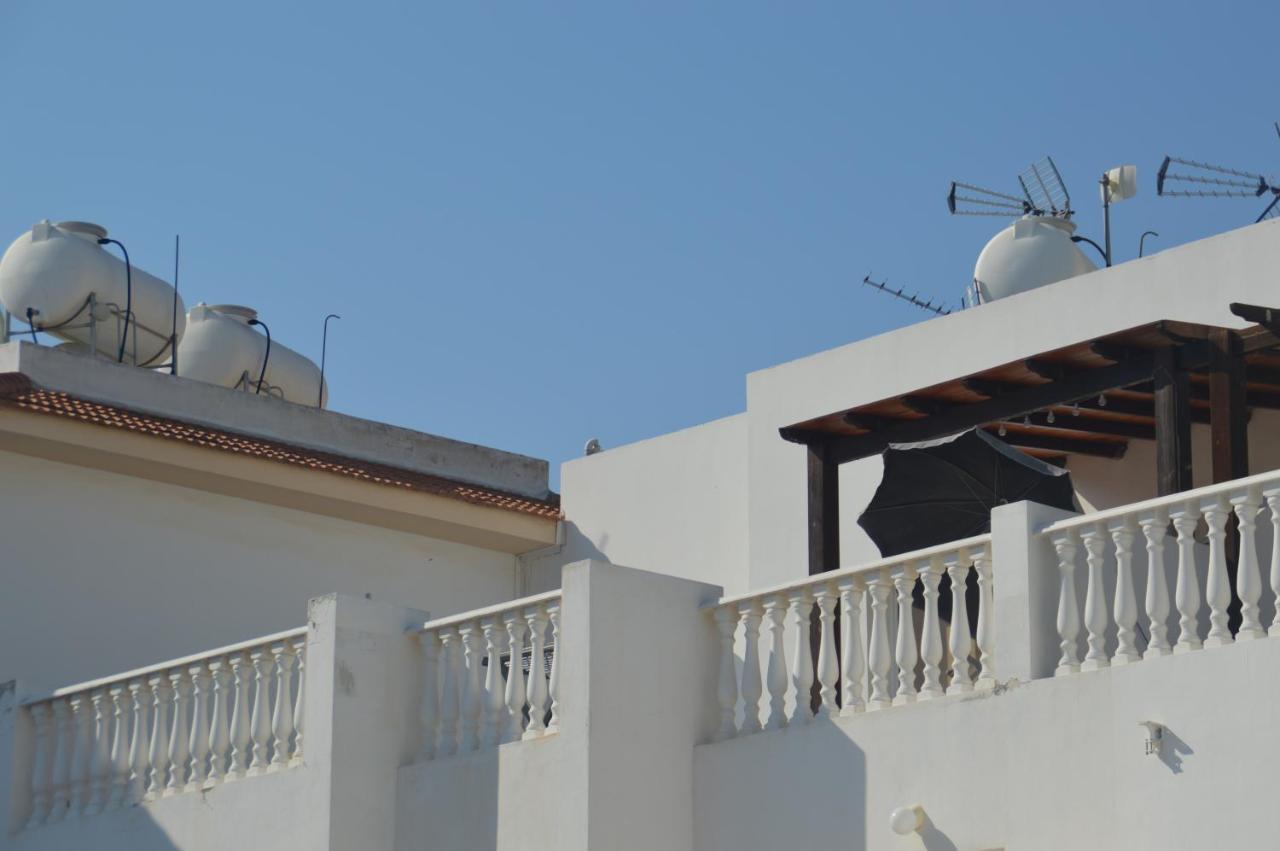 Kapparis Penthouse Apartman Paralímni Kültér fotó